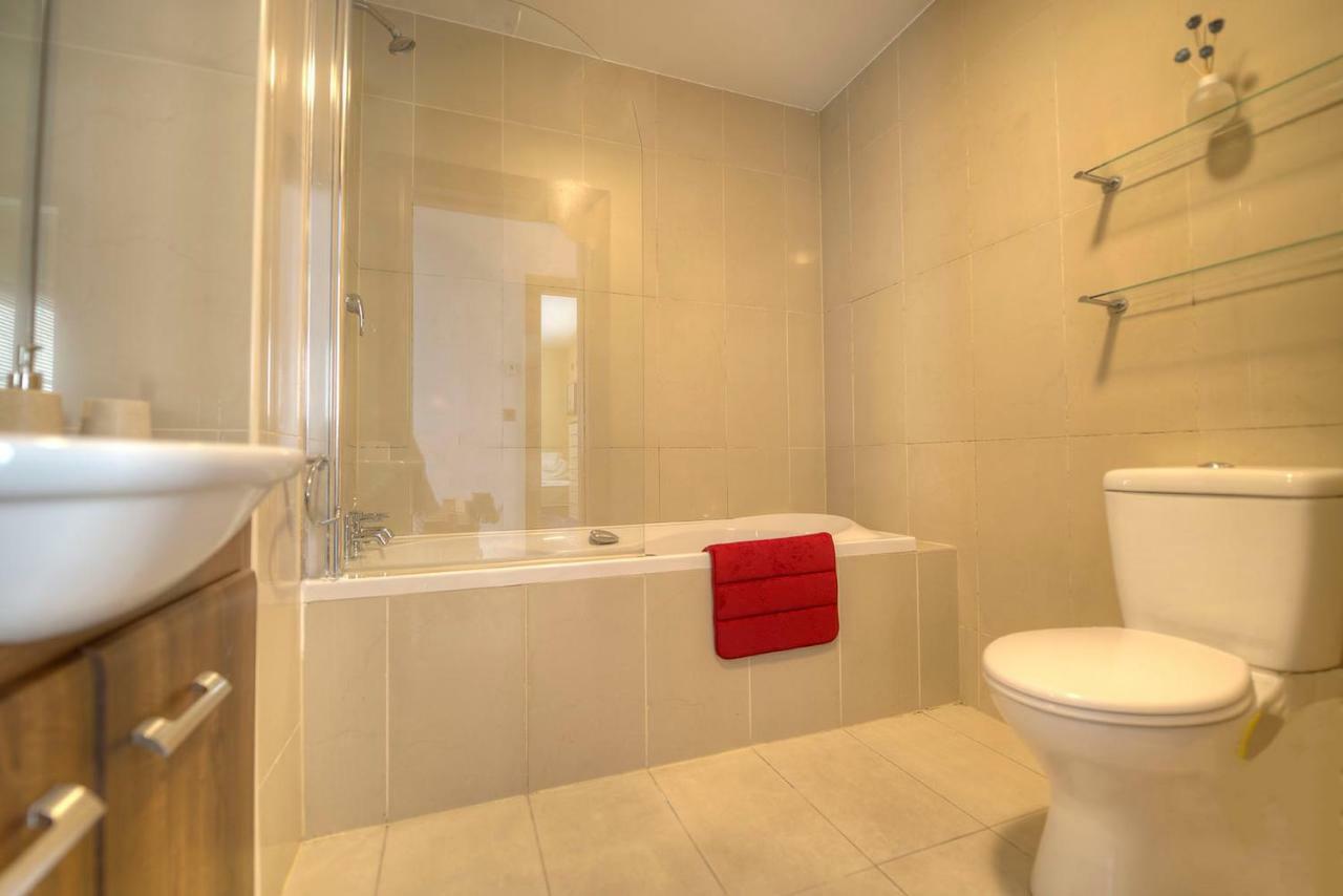 Tur An Tsaile - Galway Lakeside Apartments Buitenkant foto